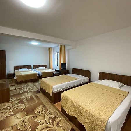 Global Boutique Aparthotel Brasov Ngoại thất bức ảnh